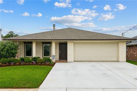 Photo of 1616 Field Avenue AVE, Metairie, LA 70001 (MLS # NO2557024)