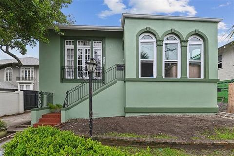 Photo of 7018 S Claiborne Avenue Ave, New Orleans, LA 70118 (MLS # NO2559866)