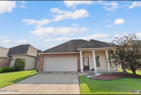 Photo of 632 Greenwich Drive, Baton Rouge, LA 70820 (MLS # 2500003816)