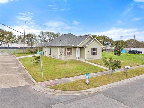 Photo of 2400 Munster Boulevard, Meraux, LA 70075 (MLS # NO2547341)