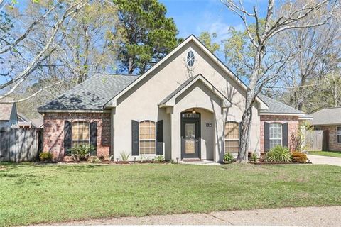 Photo of 928 Nancy Street St, Mandeville, LA 70448 (MLS # NO2547727)