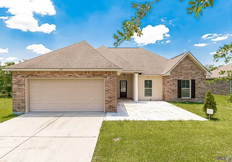 Photo of 1521 S Sanctuary Ave Ave, Gonzales, LA 70737 (MLS # BR2026004834)