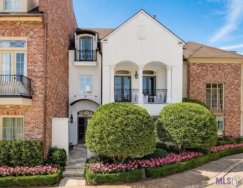 Photo of 10 Country Club Place Pl, Baton Rouge, LA 70809 (MLS # BR2025003795)