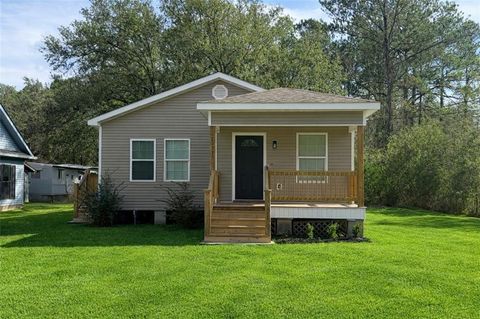 Photo of 72514 Rose Street St, Covington, LA 70435 (MLS # NO2537076)