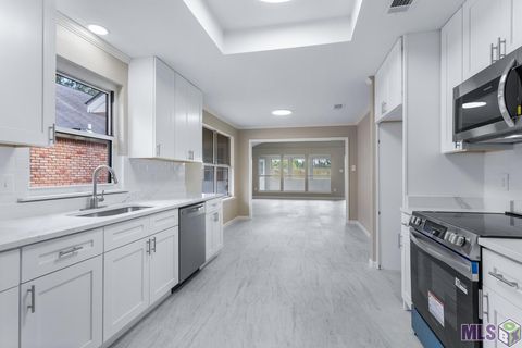 Photo of 13462 S Fairview Ave Ave, Baton Rouge, LA 70816 (MLS # BR2025021236)