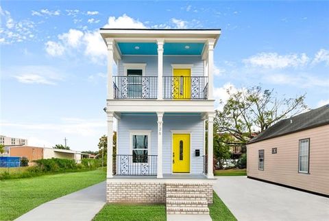 Photo of 736-38 S Genois Street St, New Orleans, LA 70119 (MLS # NO2541829)