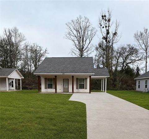 Photo of 24143 John Mckigney Road #6, Springfield, LA 70462 (MLS # NO2556452)