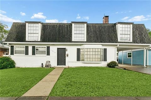 Photo of 1016 Green Acres Road Rd, Metairie, LA 70003 (MLS # NO2550854)