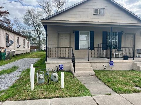 Photo of 533 Avenue B Avenue, Marrero, LA 70072 (MLS # NO2543481)