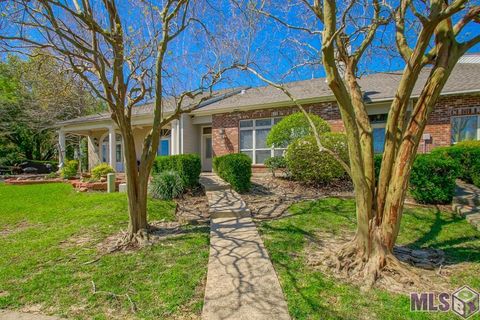 Photo of 2321 Shadowbrook Dr Dr, Baton Rouge, LA 70816 (MLS # BR2026004947)