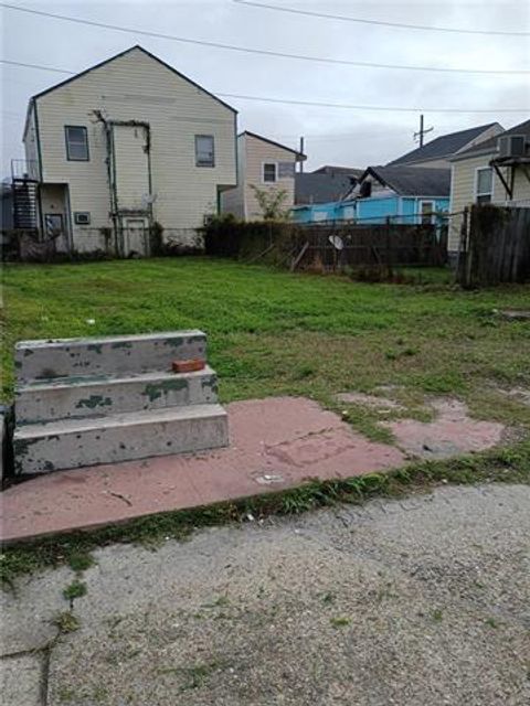 Photo of 2315-17 Saint Andrew Street ST, New Orleans, LA 70113 (MLS # NO2558750)