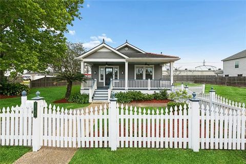 Photo of 3746 Johnson Street St, Metairie, LA 70001 (MLS # NO2556284)