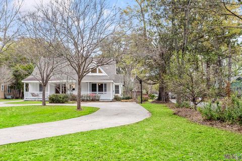 Photo of 3343 Hyacinth Ave Ave, Baton Rouge, LA 70808 (MLS # BR2026002208)