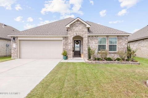 Photo of 1714 Highland Drive, New Iberia, LA 70560 (MLS # 2600009008)