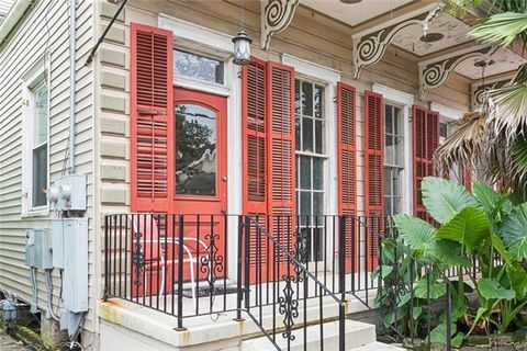 Photo of 440 Vallette Street St, New Orleans, LA 70114 (MLS # NO2550546)
