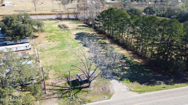 5559 MAIN HWY, SAINT MARTINVILLE, LA 70582 - Image 7c3f0d327c7dc39da8a7ad62efe5f88d/3845273830