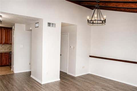 Photo of 2305 Cleary Avenue Ave #201, Metairie, LA 70001 (MLS # NO2570020)