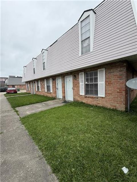 Photo of 905 Aspen Court CT #D, Laplace, LA 70068 (MLS # NO2557090)