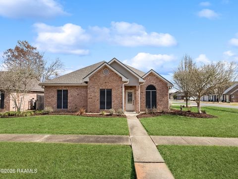 Photo of 100 Bull Run Circle, Broussard, LA 70518 (MLS # 2600001087)