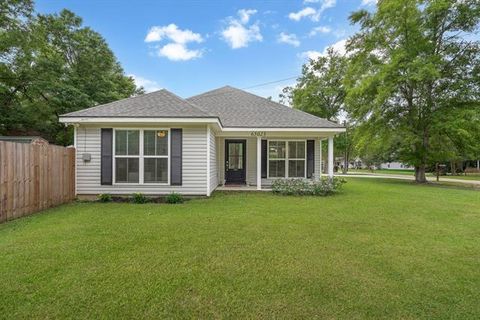 Photo of 65023 Calhoun Street St, Pearl River, LA 70452 (MLS # NO2553659)