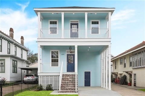 Photo of 1521 Verna Court St, New Orleans, LA 70119 (MLS # NO2539963)