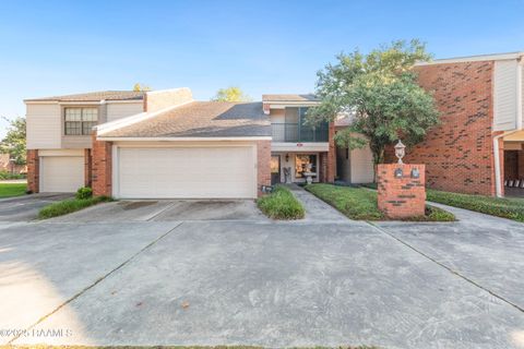 Photo of 404 Briargate Circle, Lafayette, LA 70503 (MLS # 2500003705)