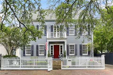 Photo of 1415 Polymnia Street St, New Orleans, LA 70130 (MLS # NO2555150)