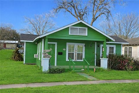 Photo of 533 Michigan Avenue Ave, Bogalusa, LA 70427 (MLS # NO2546275)