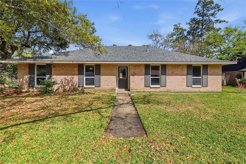 Photo of 508 Poplar Street Dr, Slidell, LA 70458 (MLS # NO2546537)