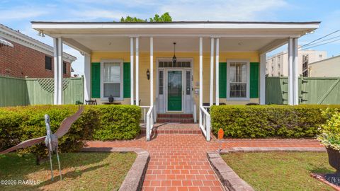 Photo of 122 French Street, New Iberia, LA 70560 (MLS # 2600002736)