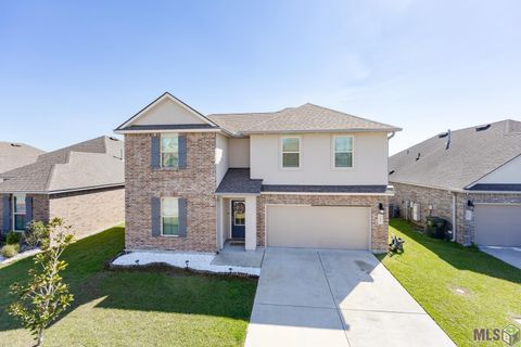 Photo of 7520 Scarlet Oak Dr Dr, Gonzales, LA 70737 (MLS # BR2026005059)