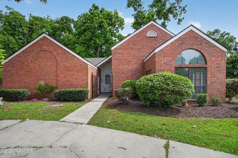 Photo of 200 Autumn Oak Bend, Lafayette, LA 70508 (MLS # 2600003405)