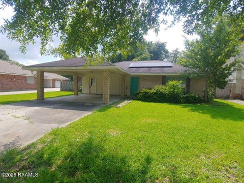 Photo of 227 Sunflower Drive, Lafayette, LA 70508 (MLS # 2600008116)