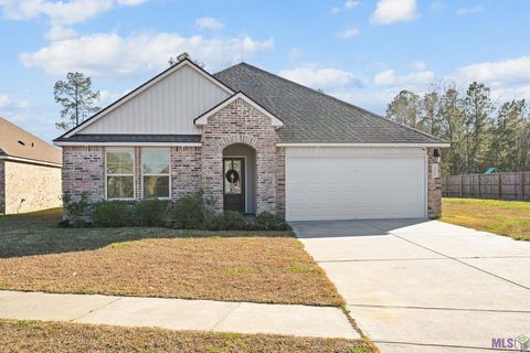 Photo of 35572 Grovemont Dr Dr, Denham Springs, LA 70706 (MLS # BR2026001935)