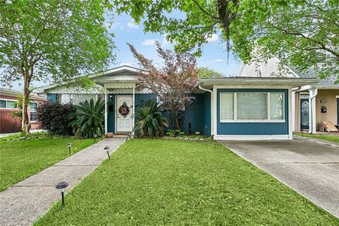 Photo of 8929 Camille Court, River Ridge, LA 70123 (MLS # NO2554751)