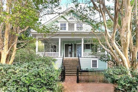 Photo of 7222 Burthe Street St, New Orleans, LA 70118 (MLS # NO2546952)