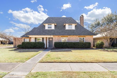 Photo of 120 Mountainside Drive, Lafayette, LA 70503 (MLS # 2600000721)