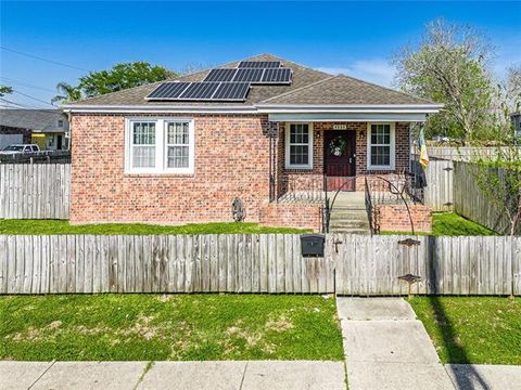 Photo of 2004 Louisa Street St, New Orleans, LA 70117 (MLS # NO2549499)