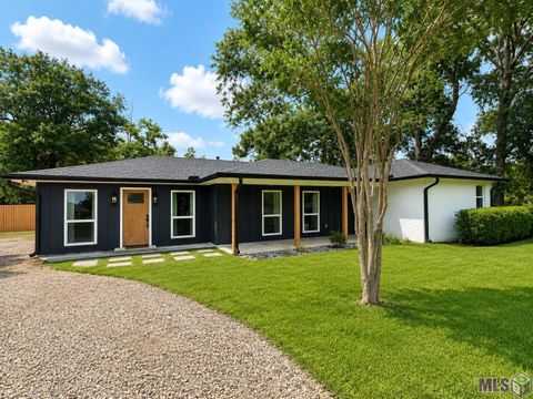 Photo of 17739 Greenwell Springs Rd Rd, Greenwell Springs, LA 70739 (MLS # BR2026009891)