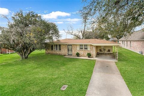 Photo of 407 Pine Street St, Norco, LA 70079 (MLS # NO2547335)