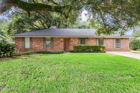 Photo of 229 S Demanade Boulevard, Lafayette, LA 70503 (MLS # 2600006350)