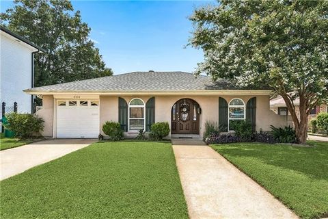 Photo of 4104 Lemon Street St, Metairie, LA 70006 (MLS # NO2569607)