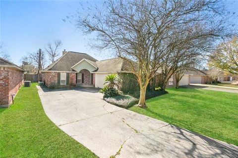 Photo of 17480 Kaitlyn Drive Dr, Baton Rouge, LA 70817 (MLS # NO2536570)