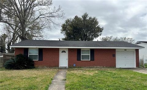 Photo of 360 Rosedown Drive Dr, Laplace, LA 70068 (MLS # NO2546975)