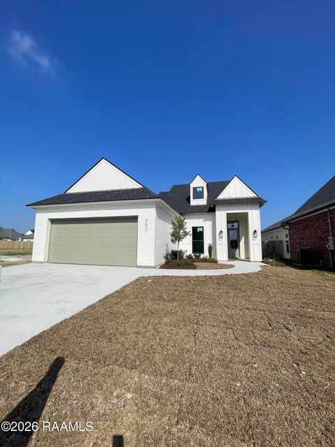 Photo of 302 Queenstown Avenue, Youngsville, LA 70592 (MLS # 2500001467)