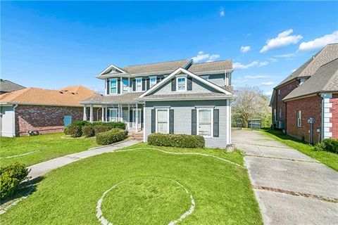 Photo of 140 Pinehurst Court Ct, New Orleans, LA 70128 (MLS # NO2546019)