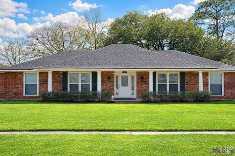 Photo of 12360 Warwick Ave Ave, Baton Rouge, LA 70815 (MLS # BR2026003611)