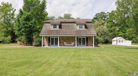 Photo of 10101 La Hwy 22, St. Amant, LA 70774 (MLS # BR2026007595)