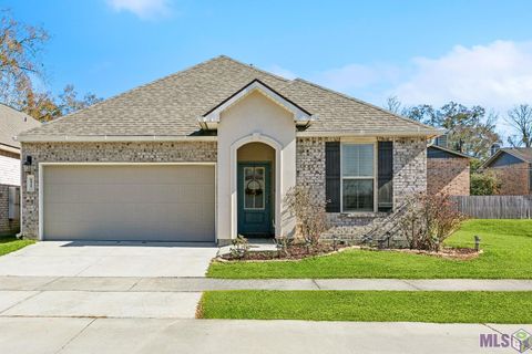 Photo of 6527 Tiger Pointe Dr Dr, Saint George, LA 70817 (MLS # BR2026002337)