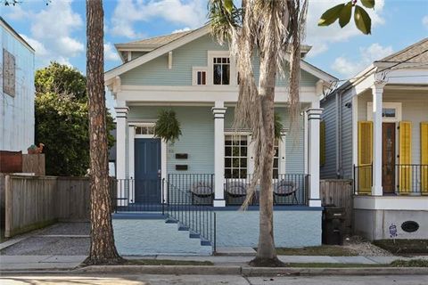 Photo of 819 N Robertson Street St, New Orleans, LA 70116 (MLS # NO2556306)